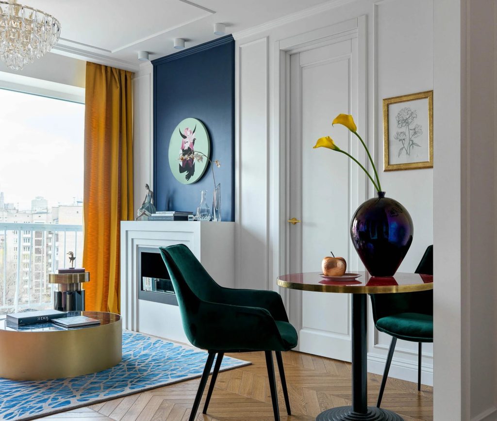 круглый кофейный столик